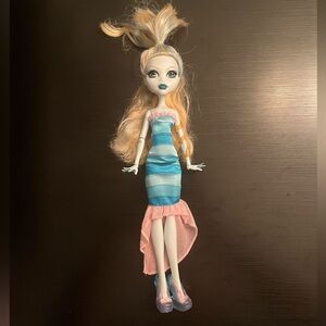 Monster High Dawn of the Dance Lagoona